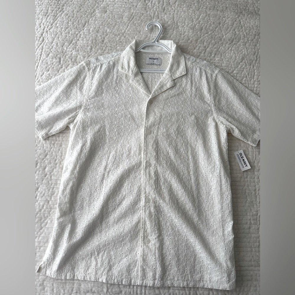 Old navy white short sleeve button down shirt